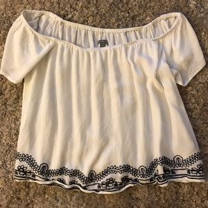 Off-the-shoulder top